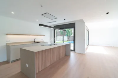 Spectacular House in Alella, Completely Updated in 2025, with Elevator and Pool.