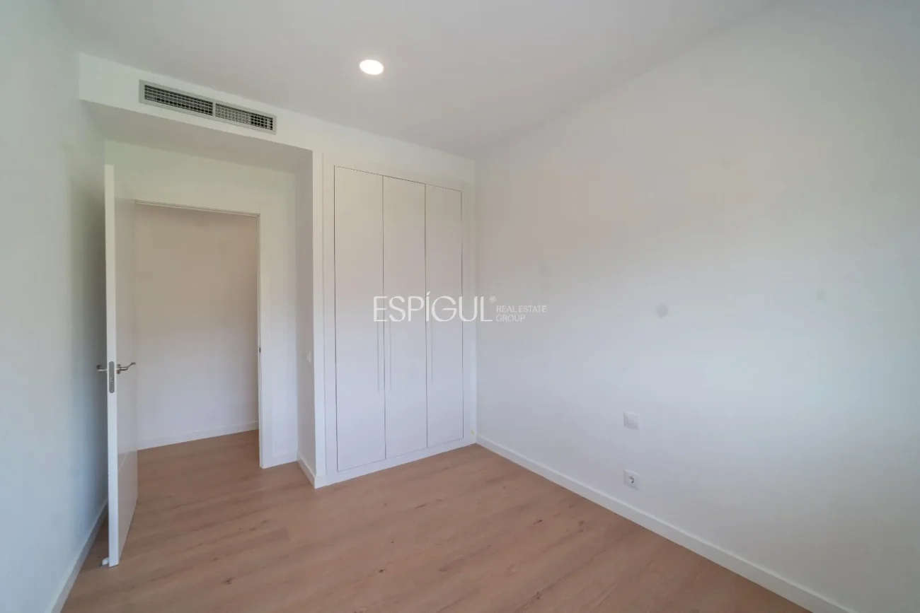 Espectacular casa en Alella, totalmente actualizada en 2025, con ascensor y piscina.