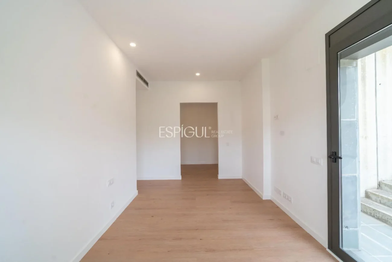 Espectacular casa en Alella, totalmente actualizada en 2025, con ascensor y piscina.