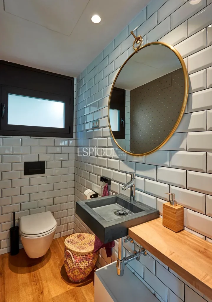 Spektakuläres Haus auf einem großen Grundstück mit Garten und Pool