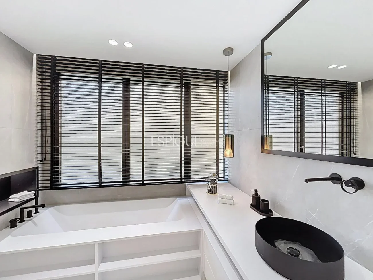 Espectacular piso de diseño en Via Augusta