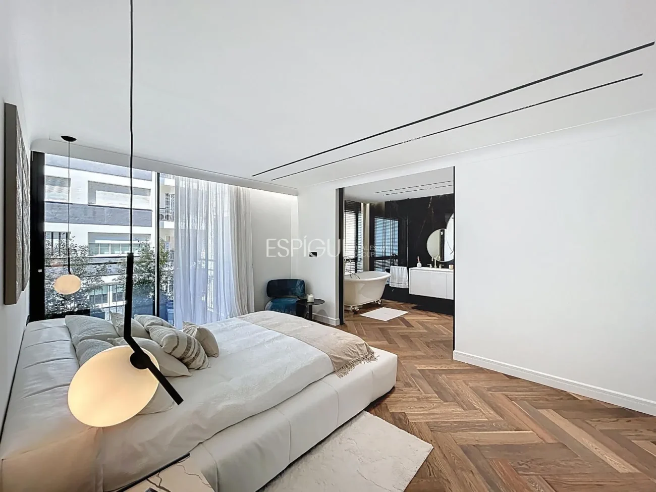 Espectacular piso de diseño en Via Augusta