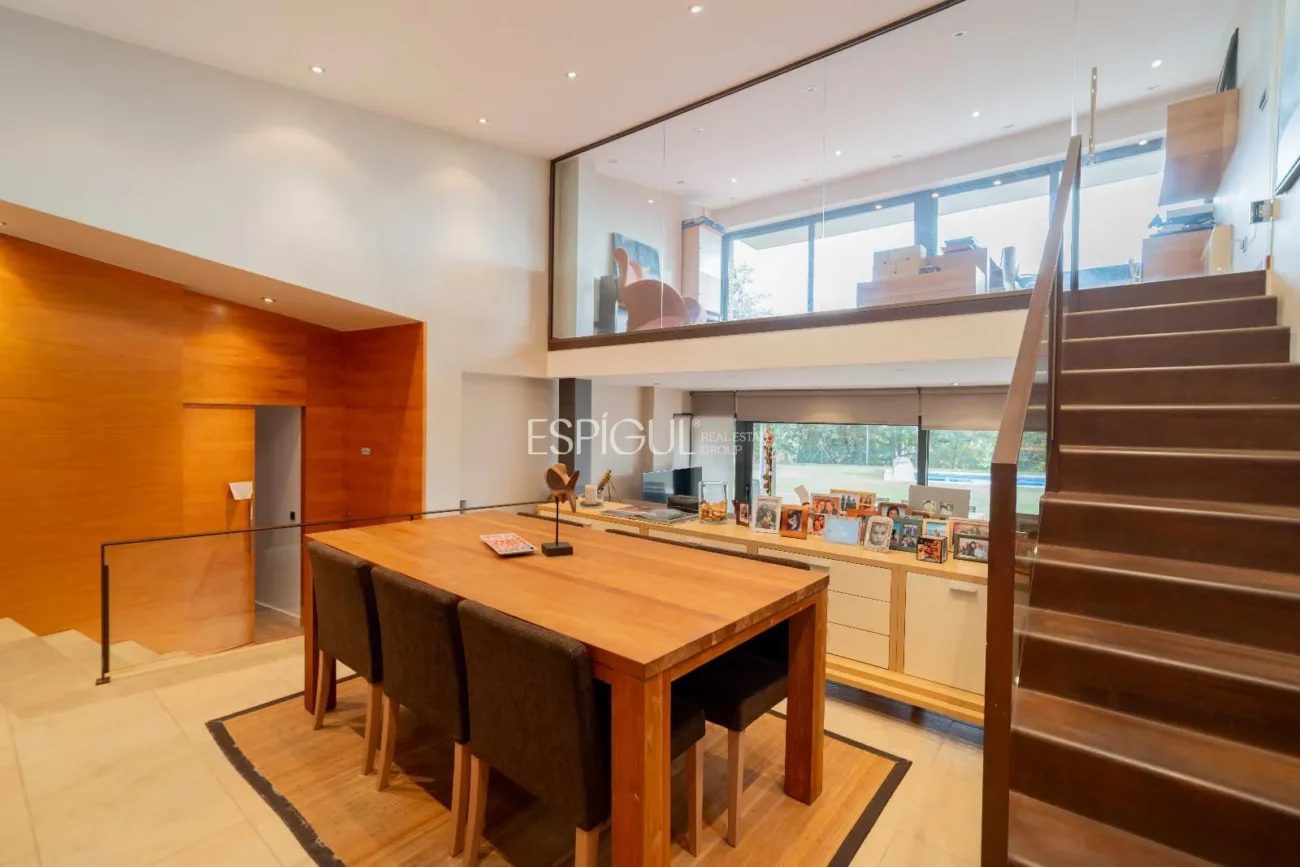 Espléndida casa en Llambillas