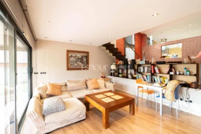 Espléndida casa en Llambillas