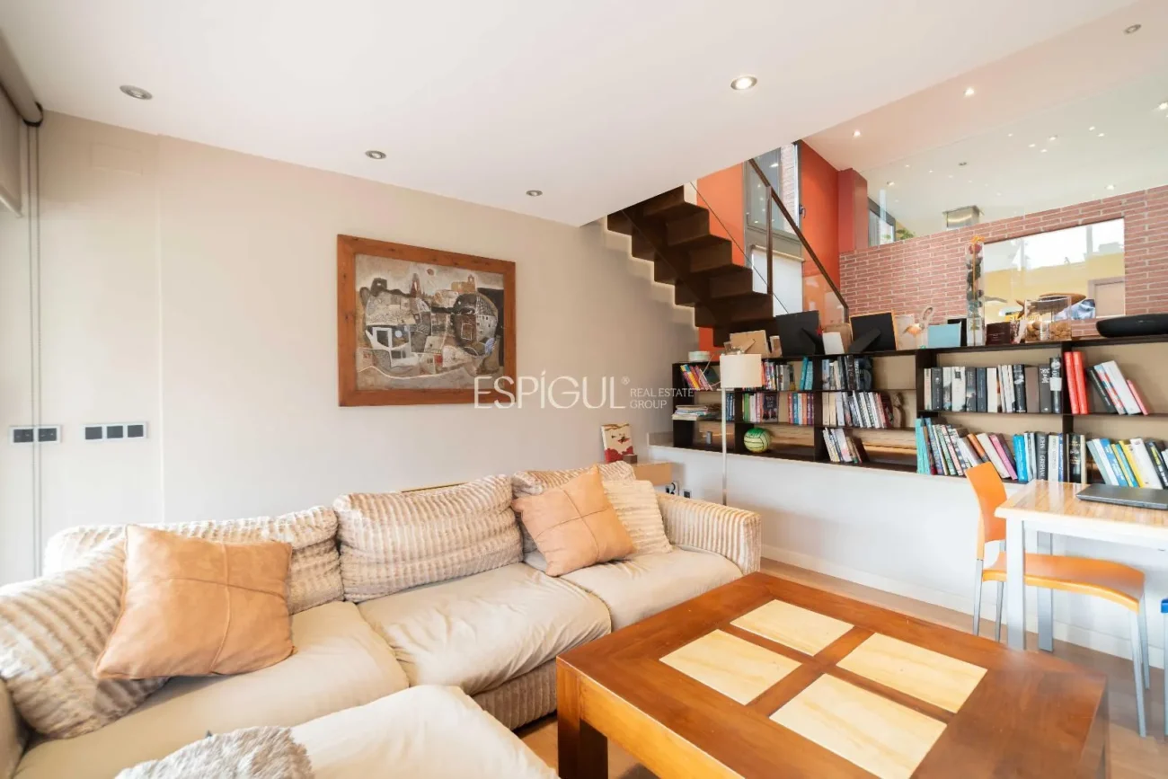 Espléndida casa en Llambillas