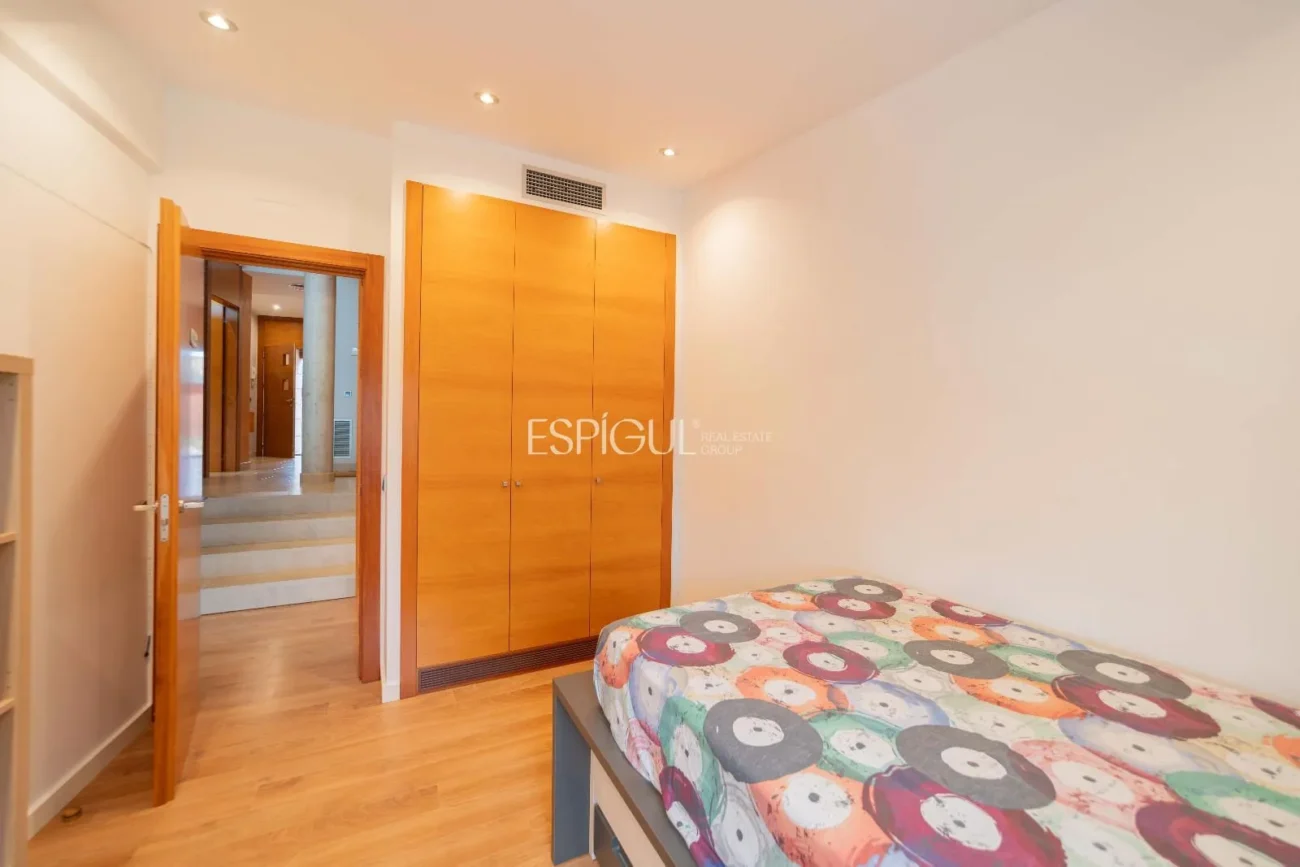 Espléndida casa en Llambillas