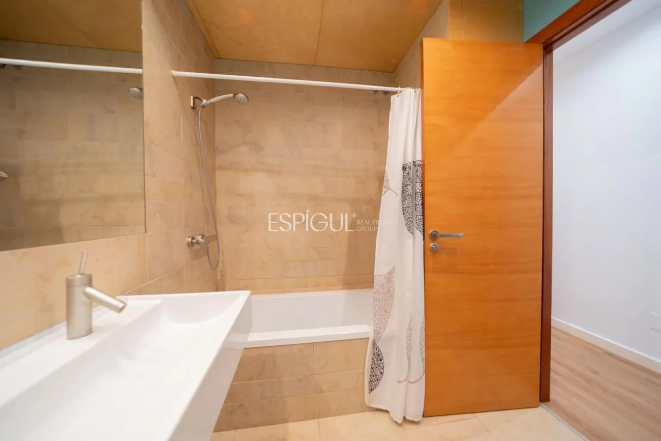 Espléndida casa en Llambillas