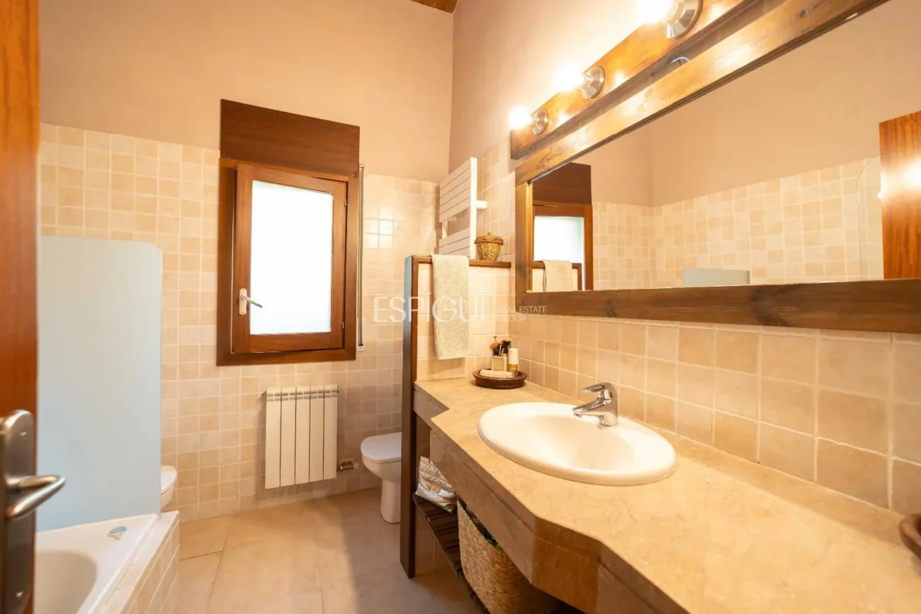 Великолепный дом в Льямбильясе