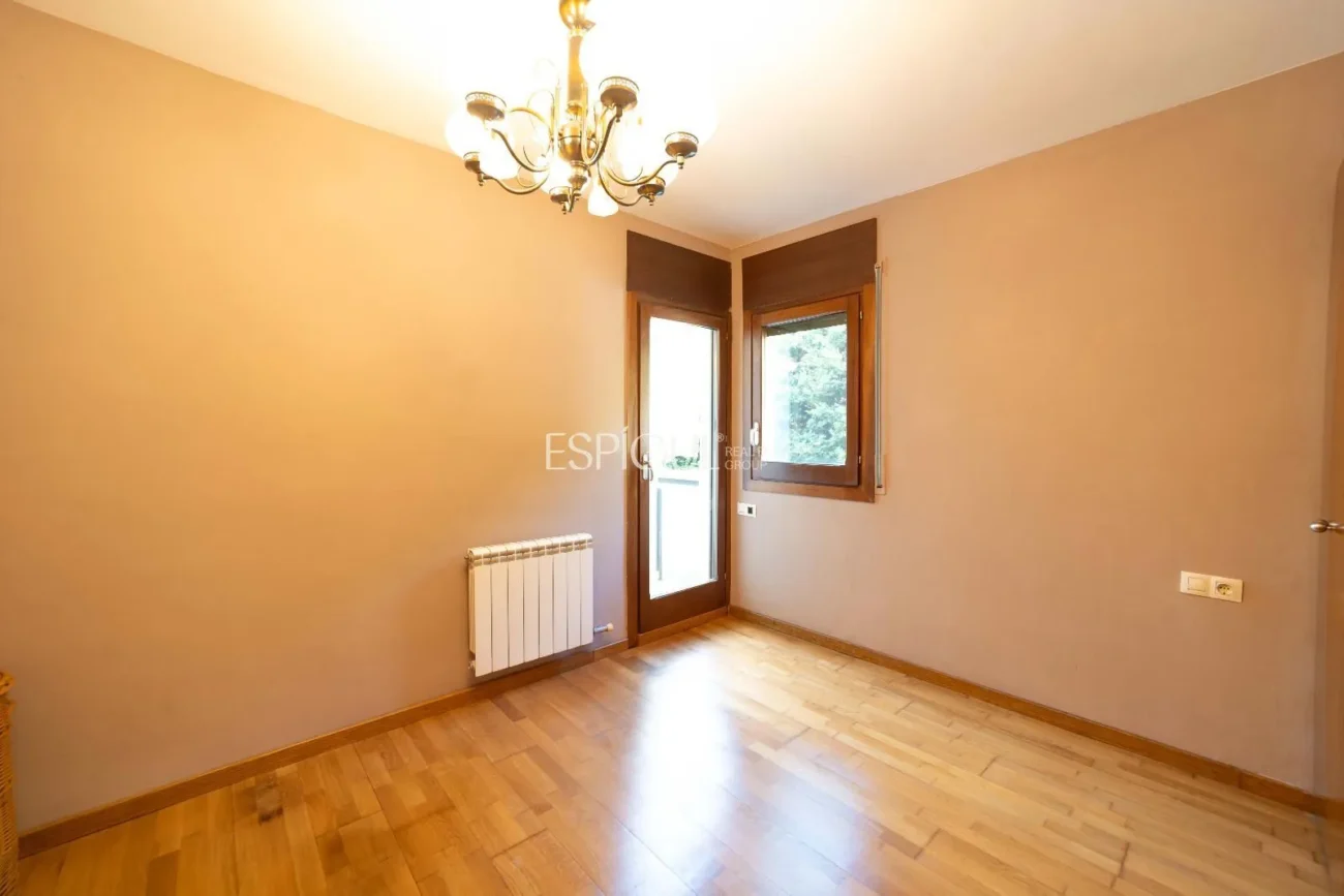 Великолепный дом в Льямбильясе