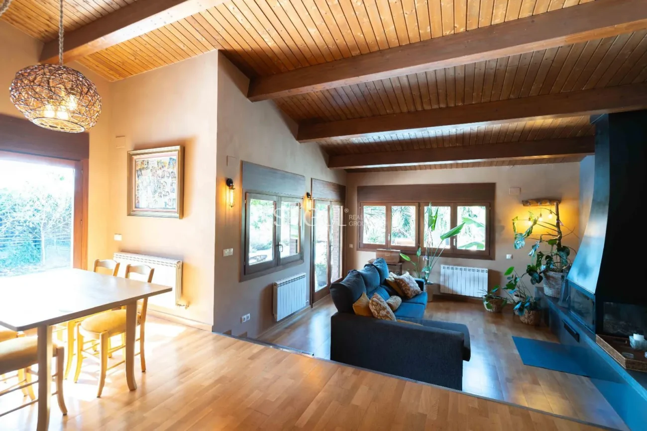 Великолепный дом в Льямбильясе