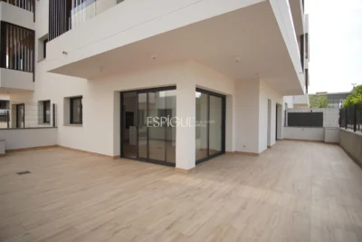 Estrena planta baja con gran jardín – Terrazas de Vilablareix