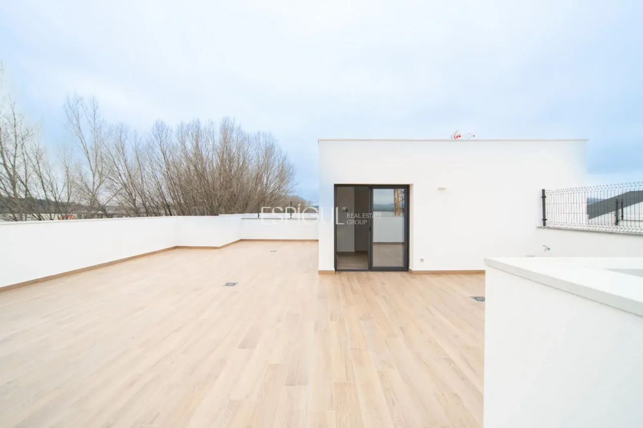 Estrena planta baixa amb gran jardí – Terrasses de Vilablareix