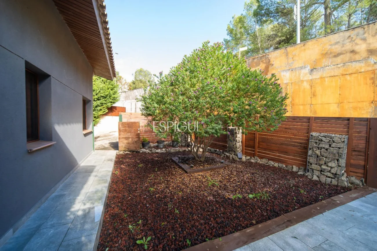 Außergewöhnliches Haus auf dem Golfplatz Girona