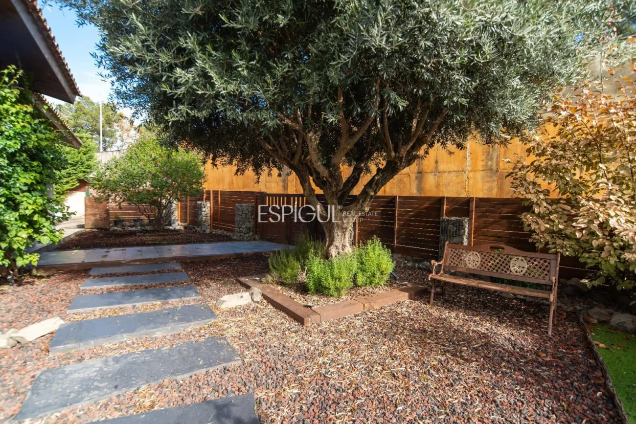 Außergewöhnliches Haus auf dem Golfplatz Girona