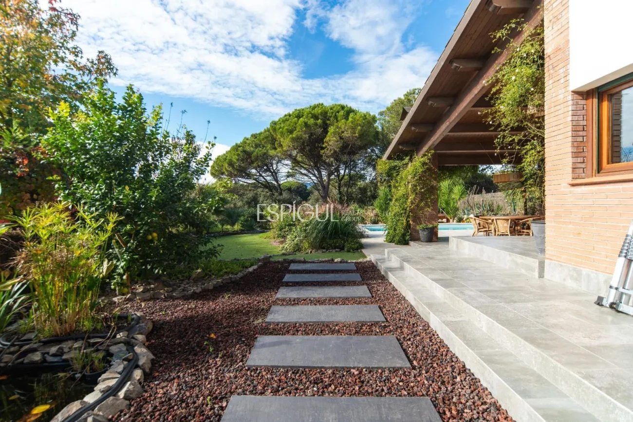 Außergewöhnliches Haus auf dem Golfplatz Girona
