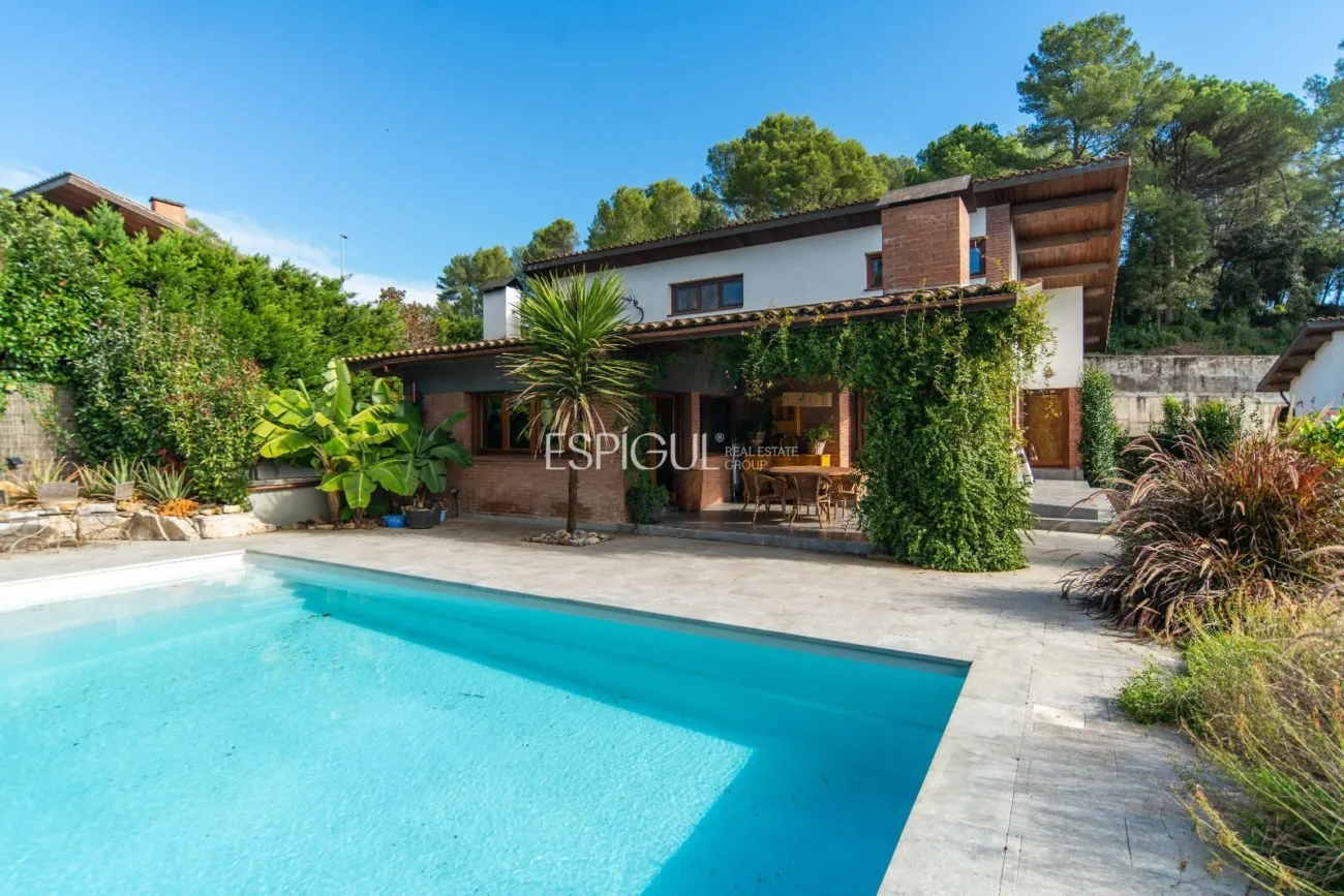 Außergewöhnliches Haus auf dem Golfplatz Girona