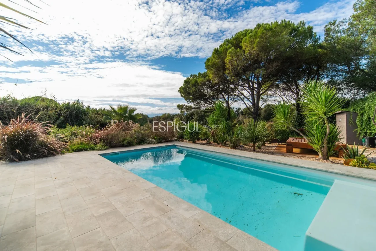 Außergewöhnliches Haus auf dem Golfplatz Girona