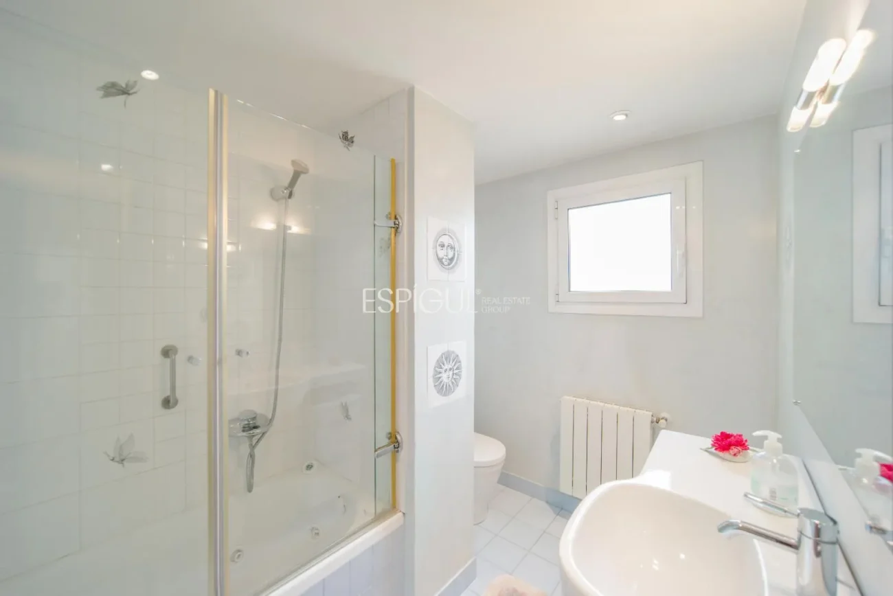 Excepcional piso en Plaza Marquès de Camps