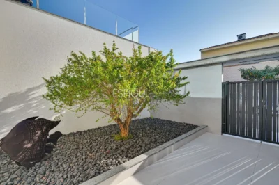 Exclusiva casa con vistas al mar y piscina privada en Santa Susanna