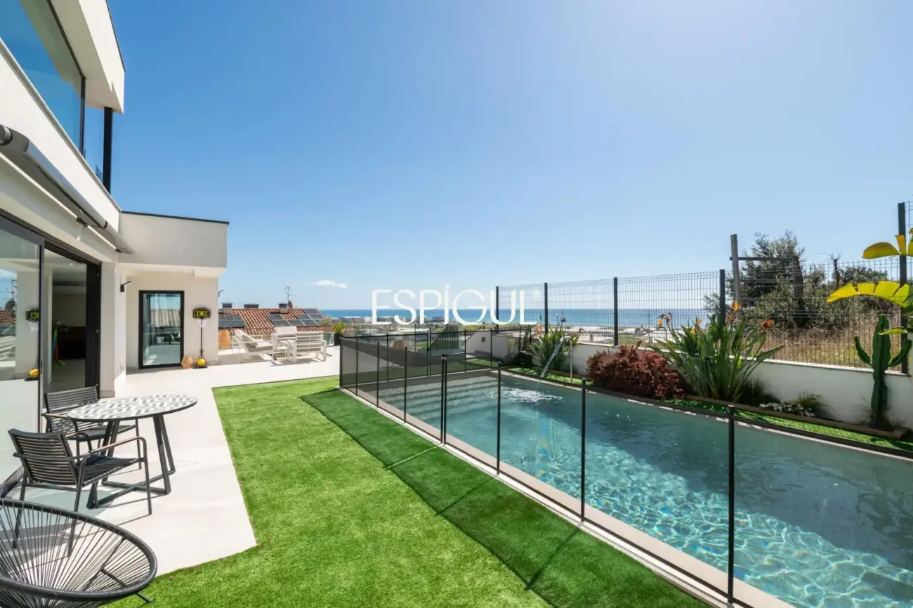 Exklusives Haus mit Meerblick und privatem Pool in Santa Susanna