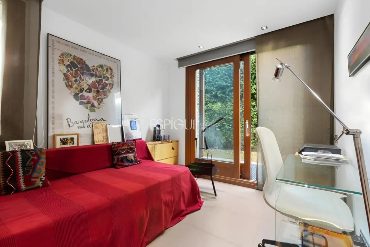 Exclusiva casa de disseny en venda al golf de Sant Cugat