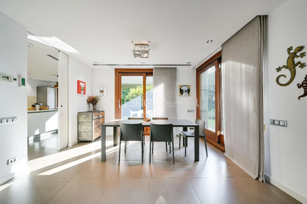 Exclusiva casa de disseny en venda al golf de Sant Cugat