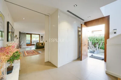 Exclusiva casa de disseny en venda al golf de Sant Cugat