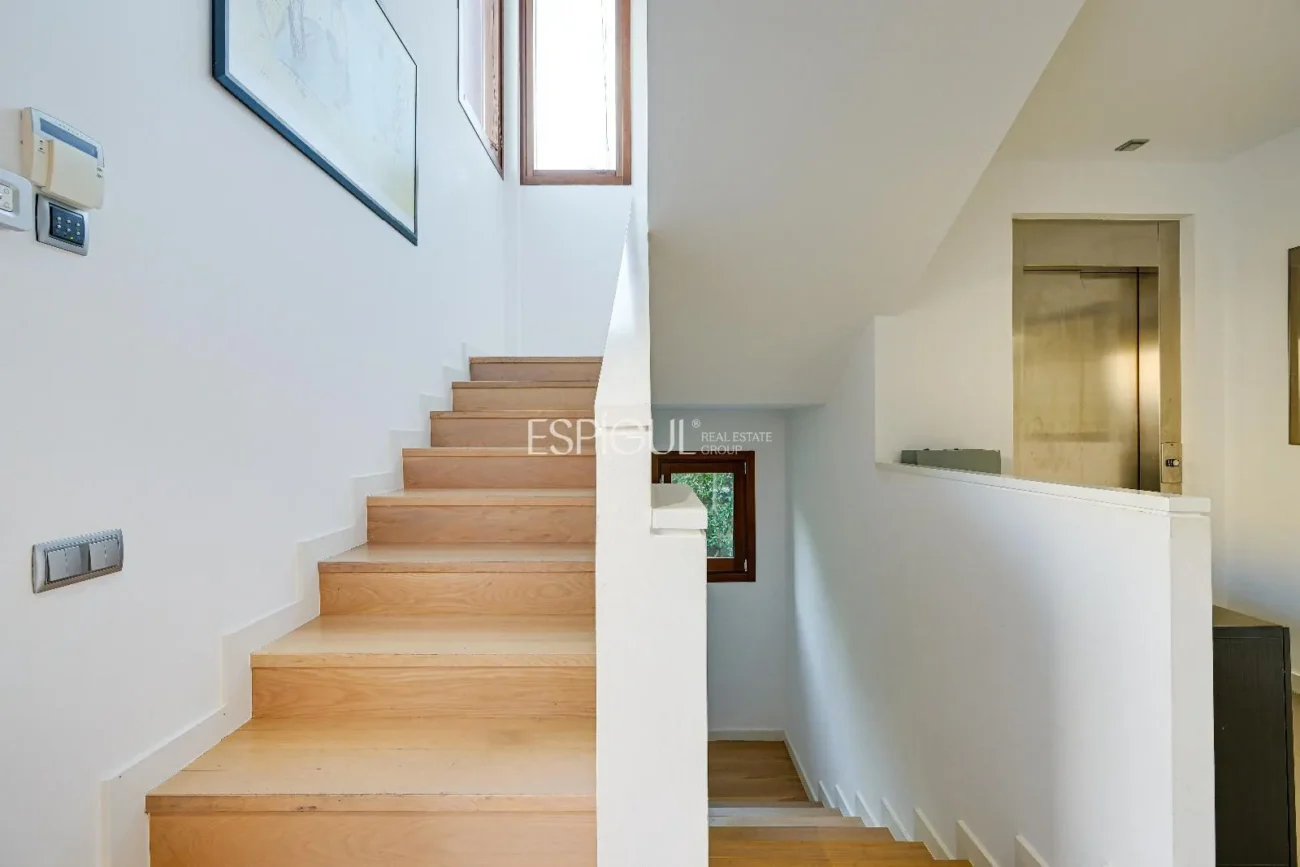 Exclusiva casa de disseny en venda al golf de Sant Cugat