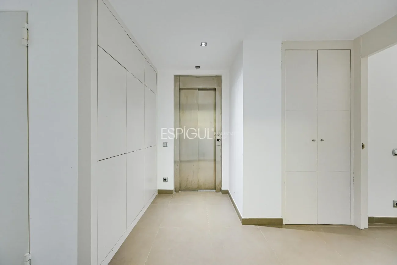 Exclusiva casa de disseny en venda al golf de Sant Cugat