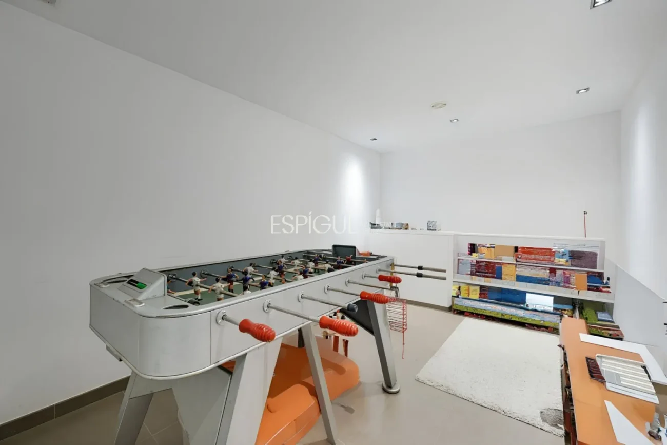 Exclusiva casa de disseny en venda al golf de Sant Cugat