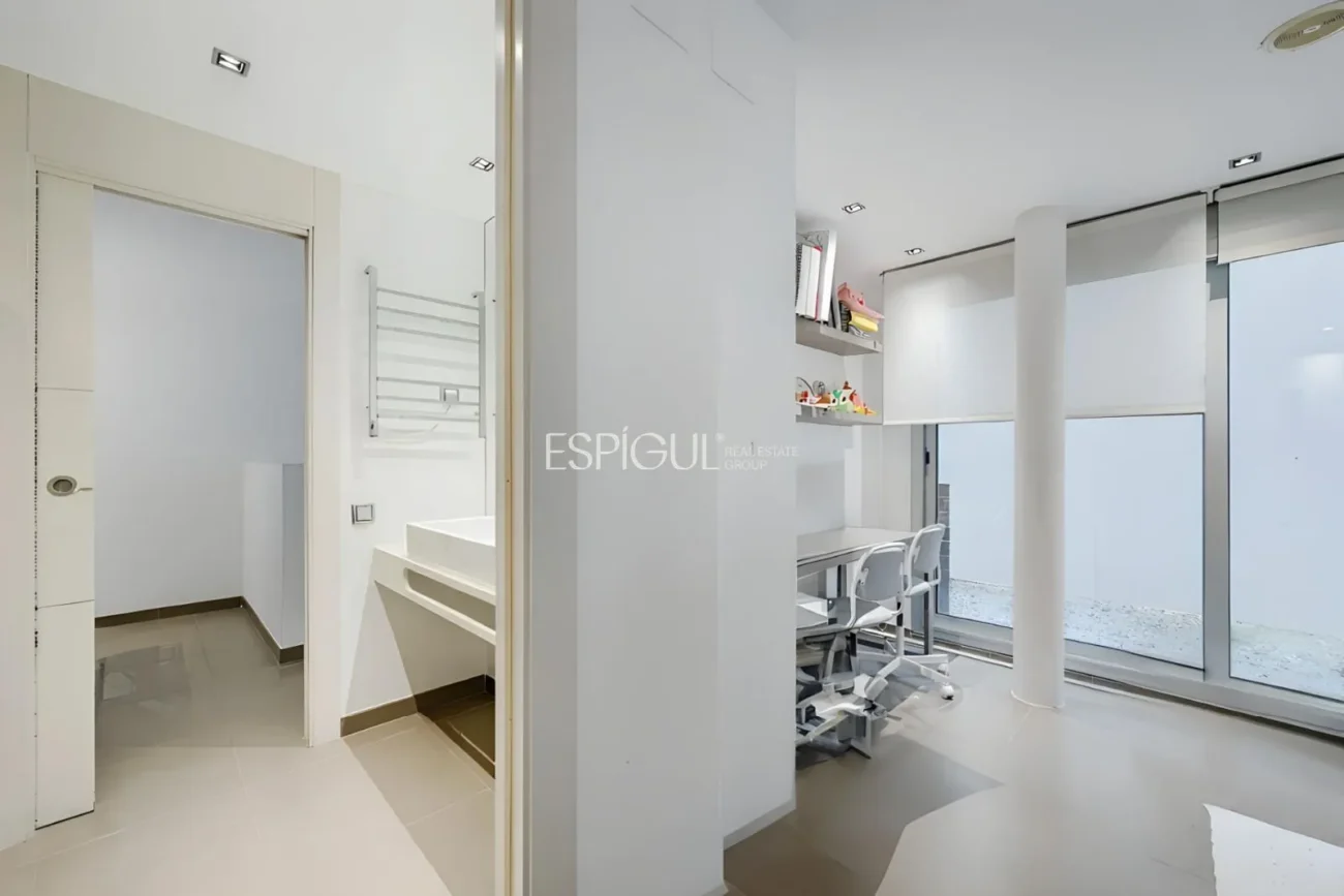 Exclusiva casa de disseny en venda al golf de Sant Cugat