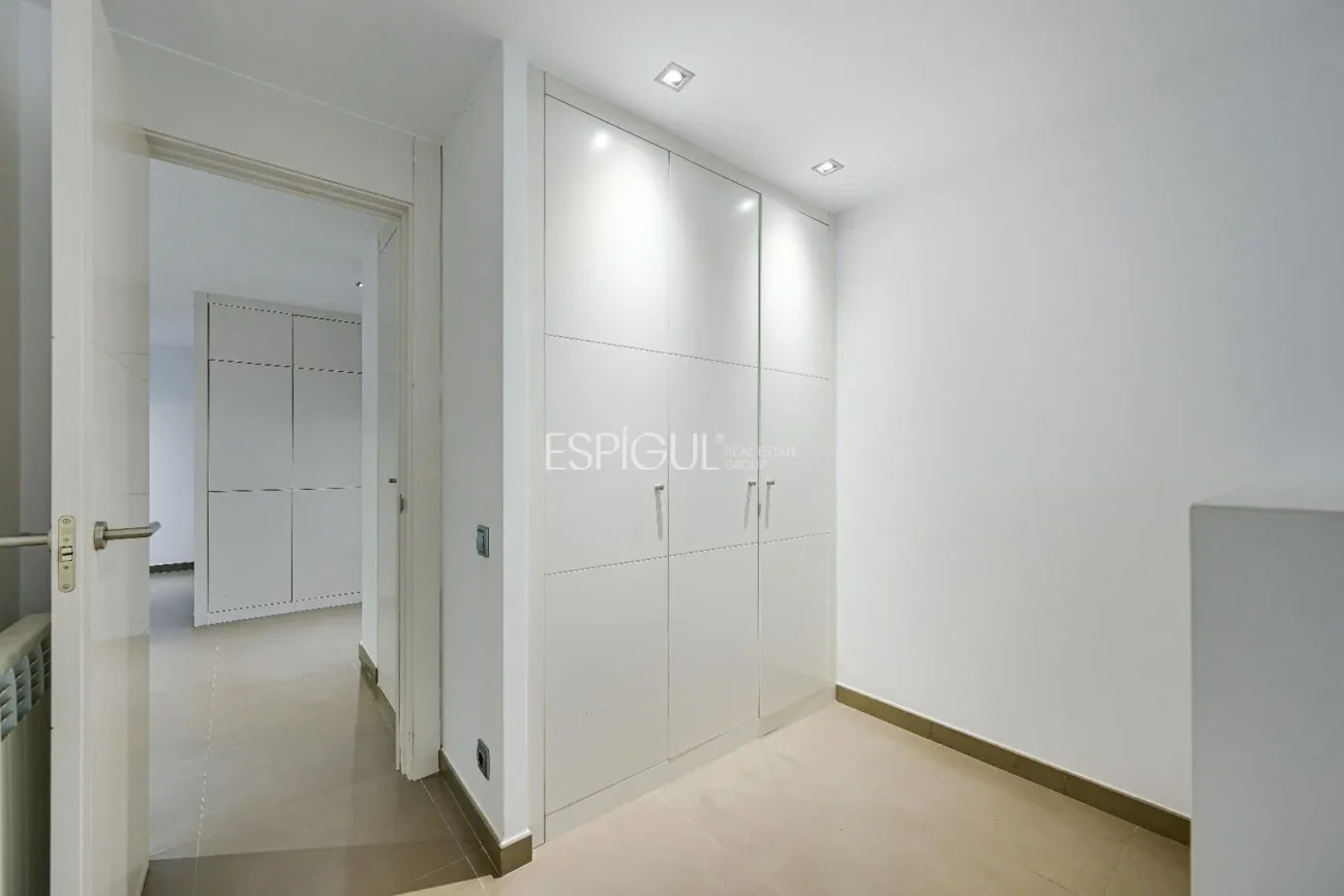 Exclusiva casa de disseny en venda al golf de Sant Cugat