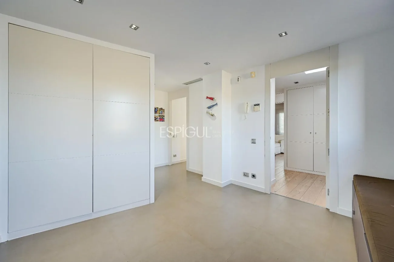 Exclusiva casa de disseny en venda al golf de Sant Cugat