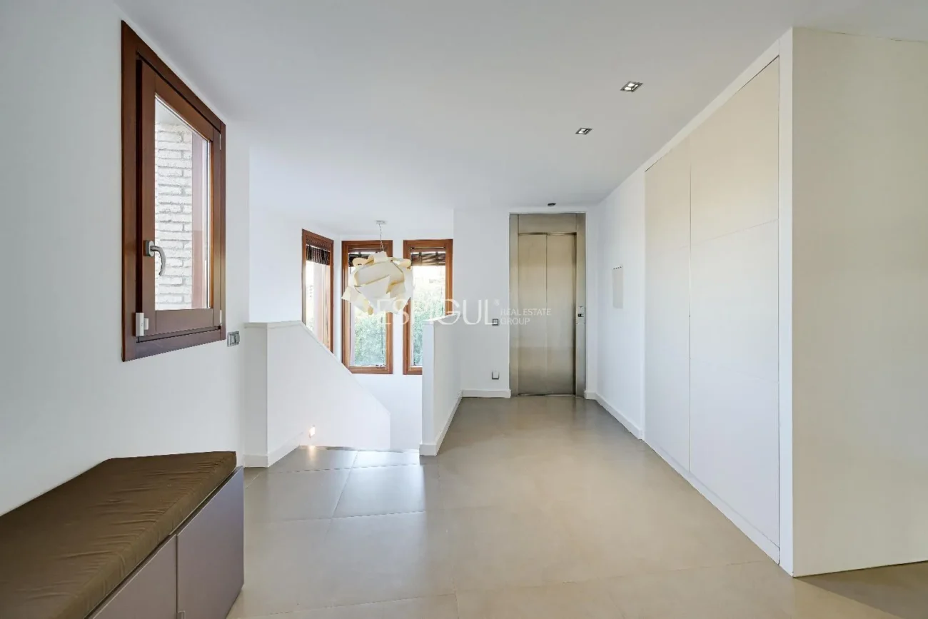 Exclusiva casa de disseny en venda al golf de Sant Cugat