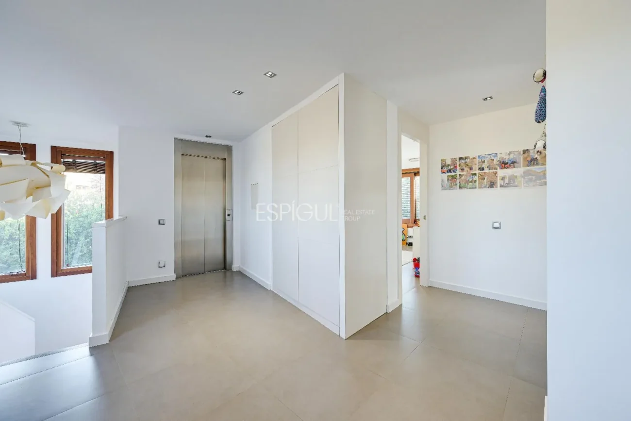 Exclusiva casa de disseny en venda al golf de Sant Cugat