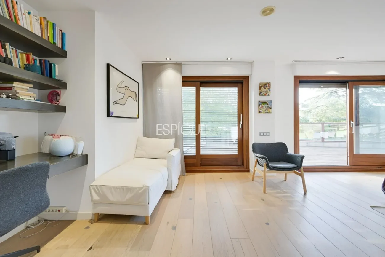 Exclusiva casa de disseny en venda al golf de Sant Cugat