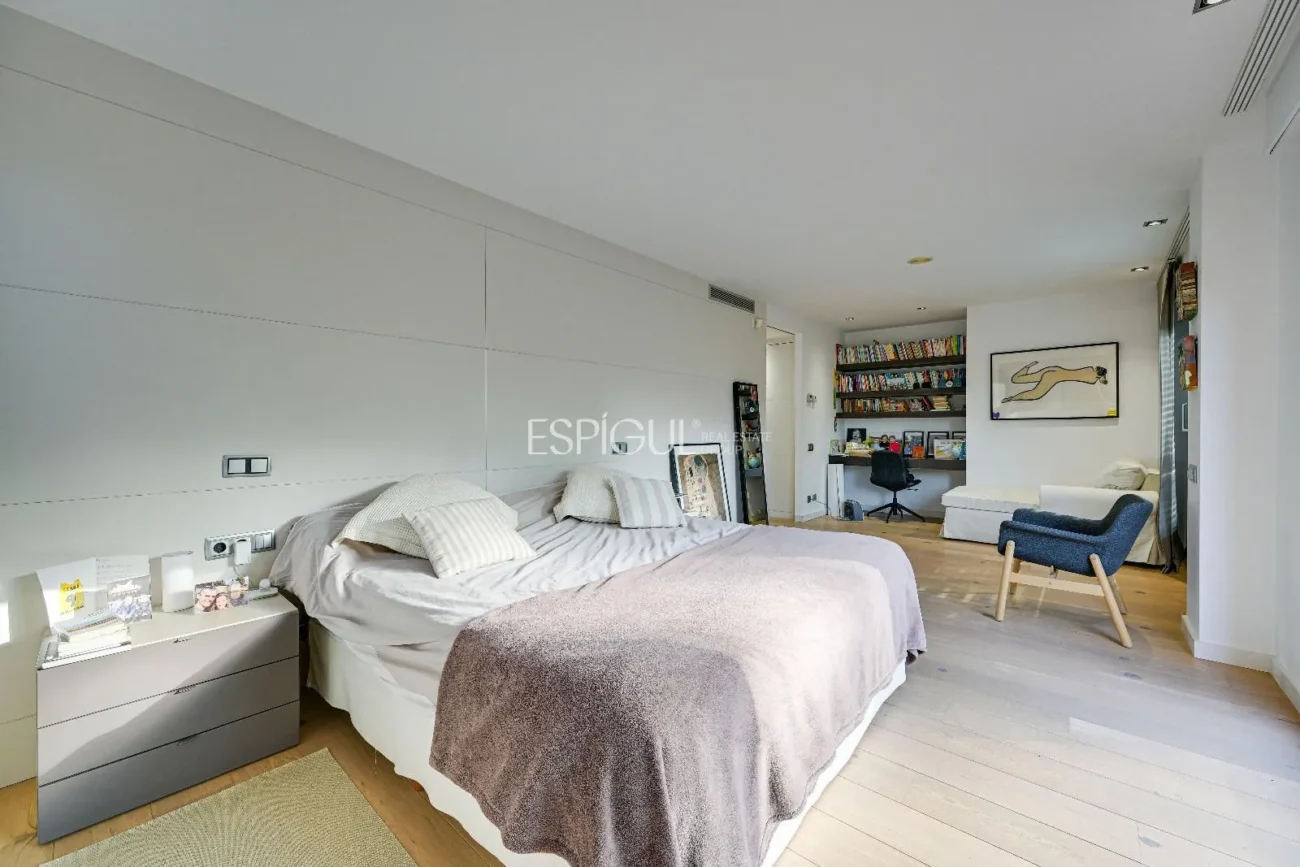 Exclusiva casa de disseny en venda al golf de Sant Cugat