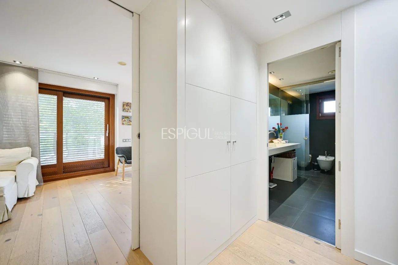 Exclusiva casa de disseny en venda al golf de Sant Cugat