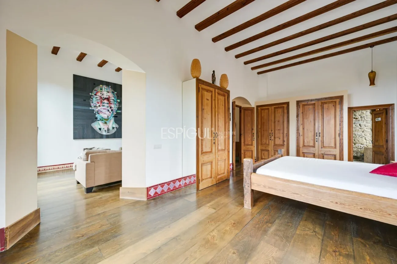 Exclusiva casa histórica en Alella con vistas al mar y licencia turística