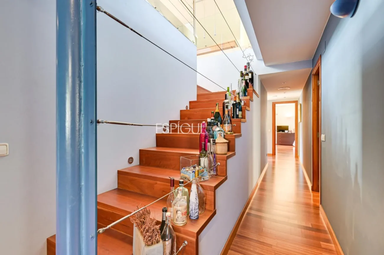 Exclusiva residencia con jardín, piscina y grandes espacios en Sarrià