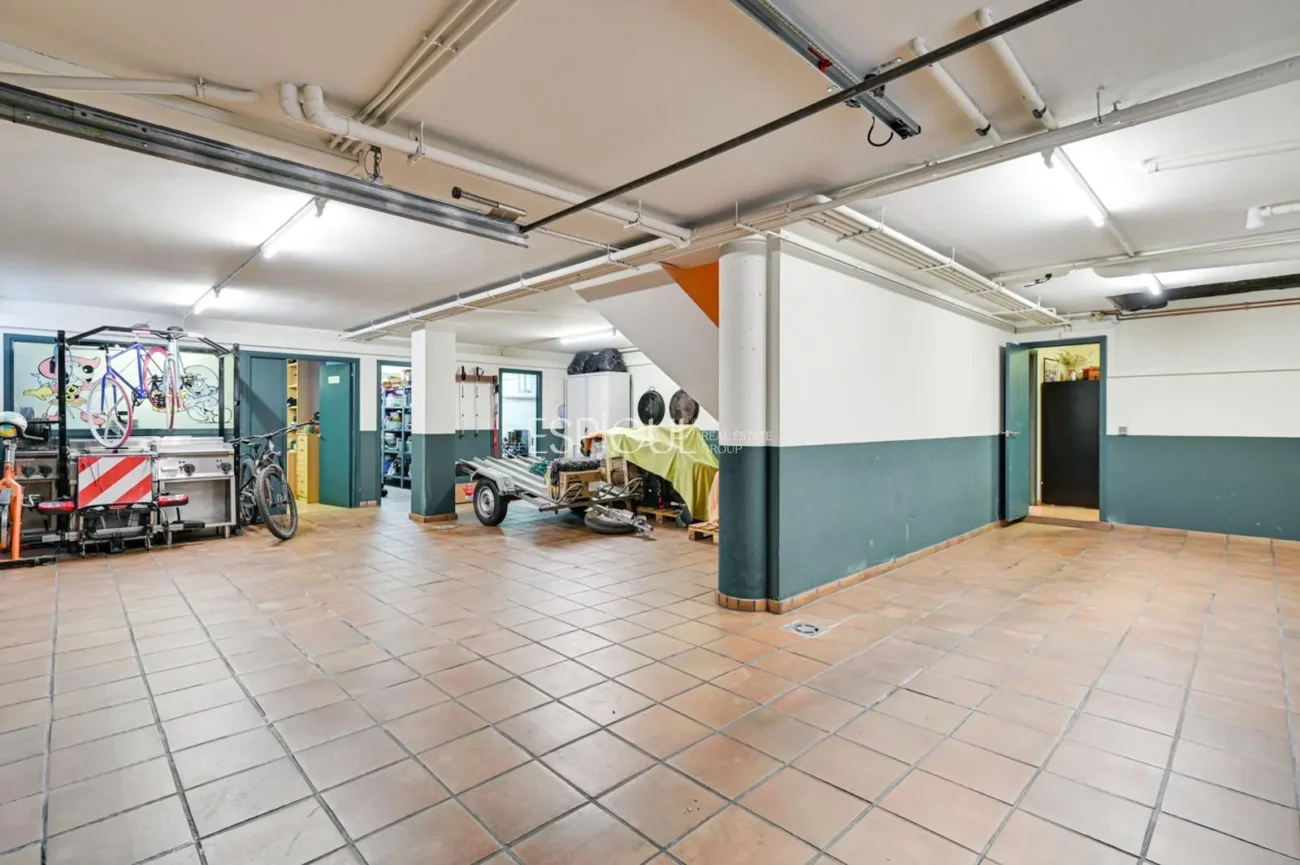 Exclusiva residencia con jardín, piscina y grandes espacios en Sarrià