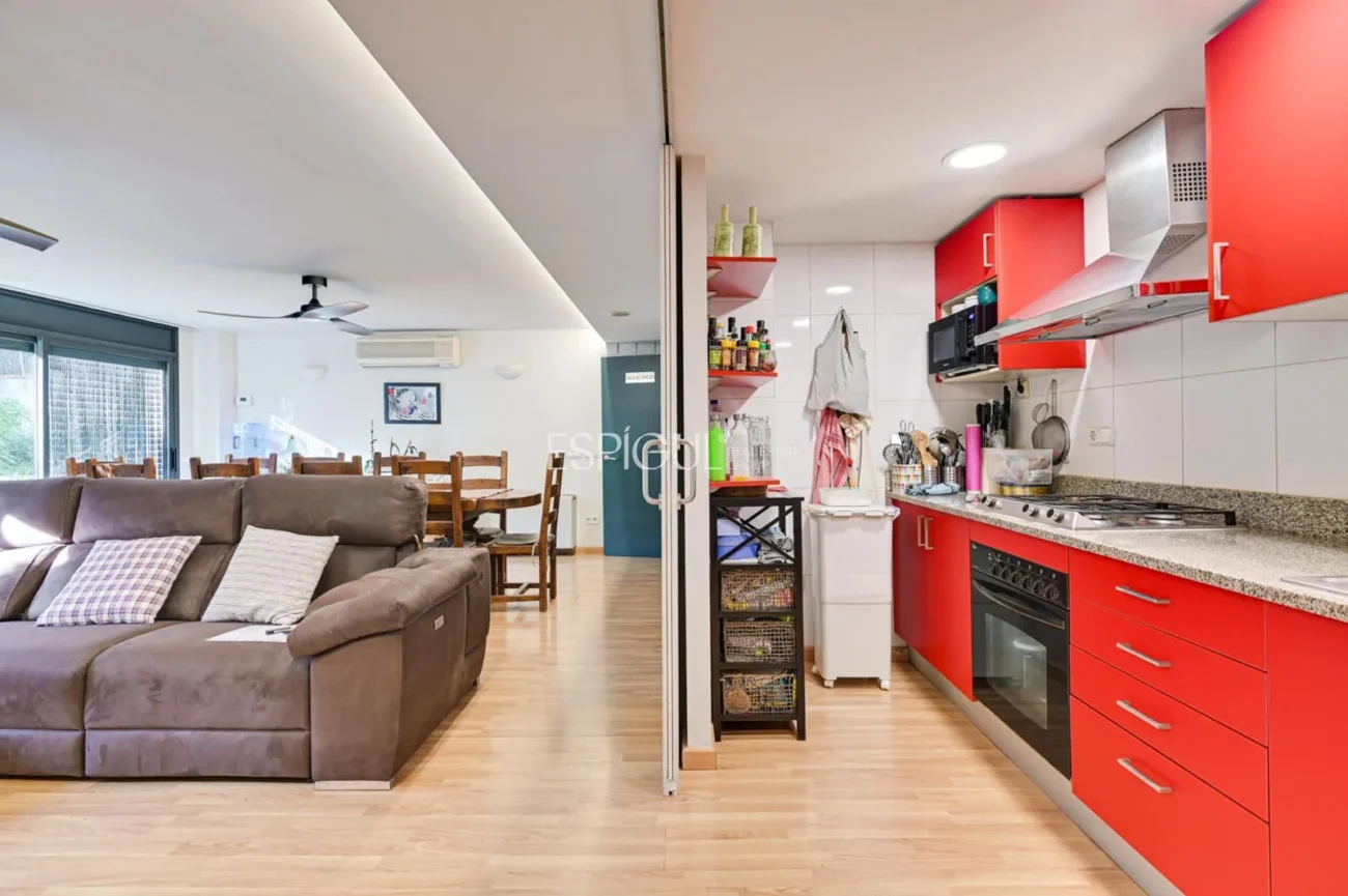 Exclusiva residencia con jardín, piscina y grandes espacios en Sarrià