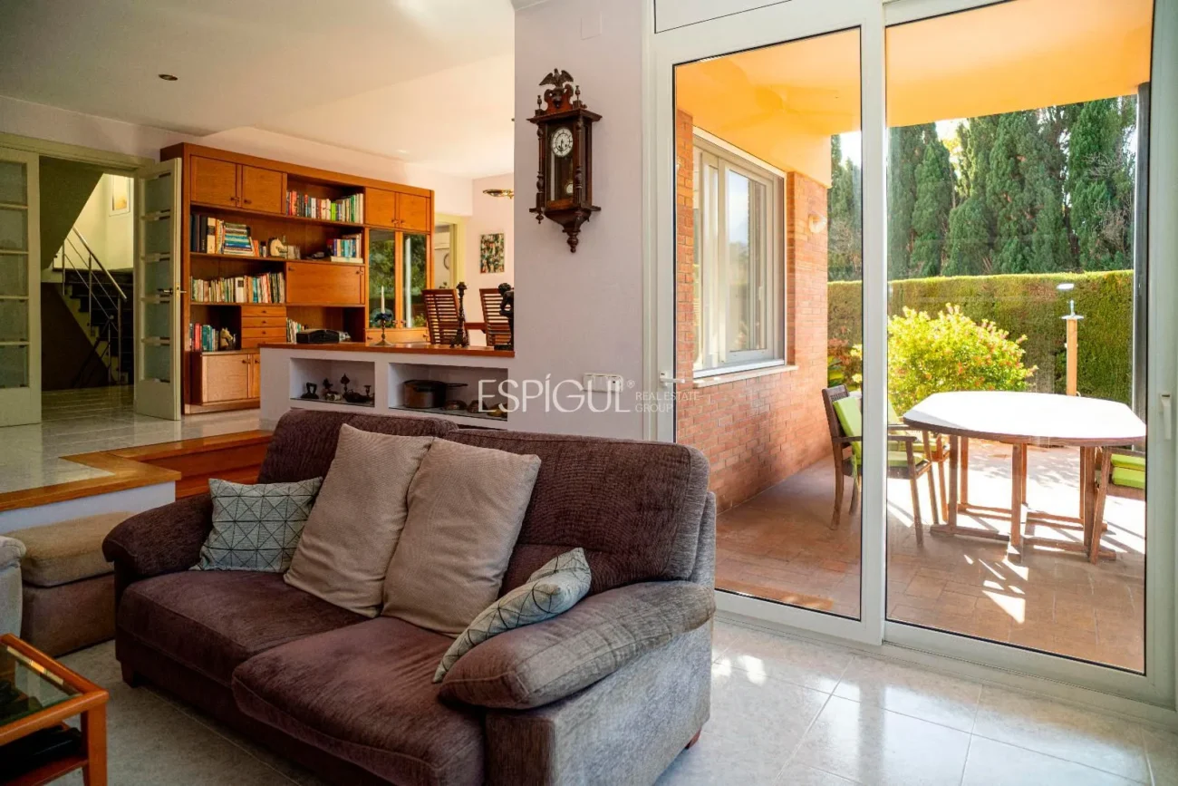 Exclusiva villa con piscina en el corazón de Mont-Ras