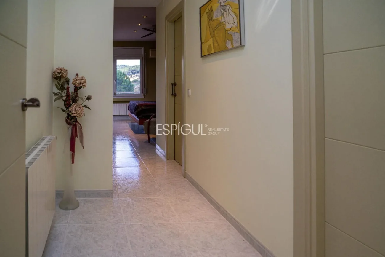 Exclusiva villa con piscina en el corazón de Mont-Ras