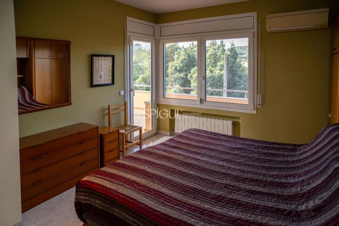 Exclusiva villa con piscina en el corazón de Mont-Ras