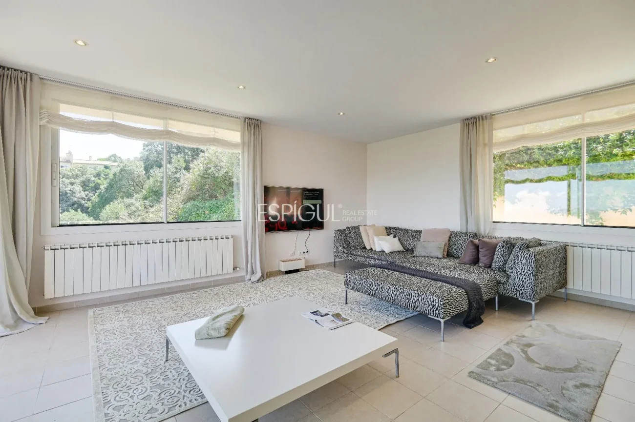 Эксклюзивная вилла с бассейном и панорамным видом в Плайя-де-Аро