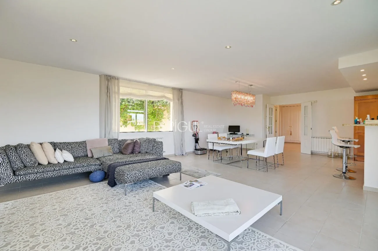 Эксклюзивная вилла с бассейном и панорамным видом в Плайя-де-Аро