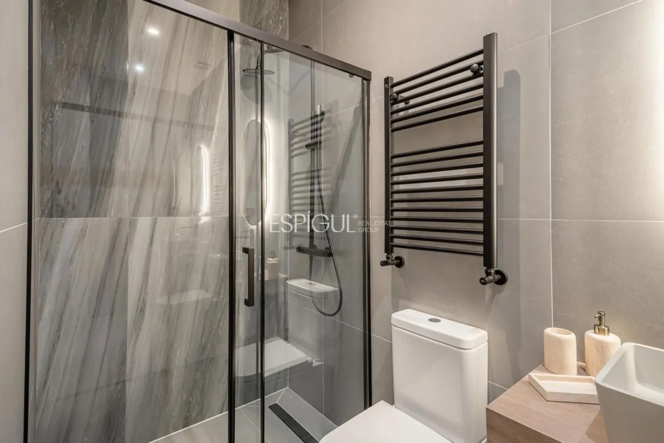 Exclusiva vivienda en Sol de 3 habitaciones y 3 baños