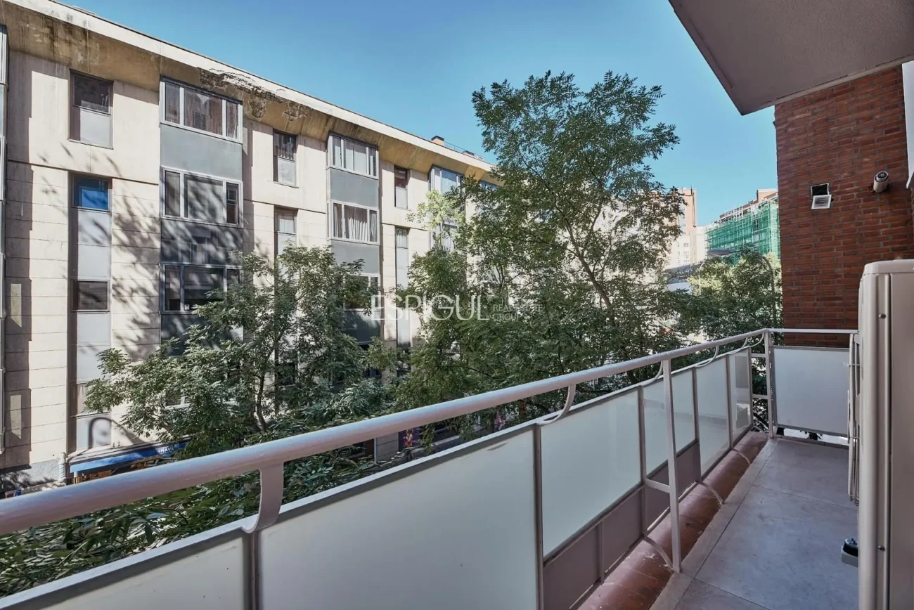 Exclusiva vivienda exterior en Calle Alcántara