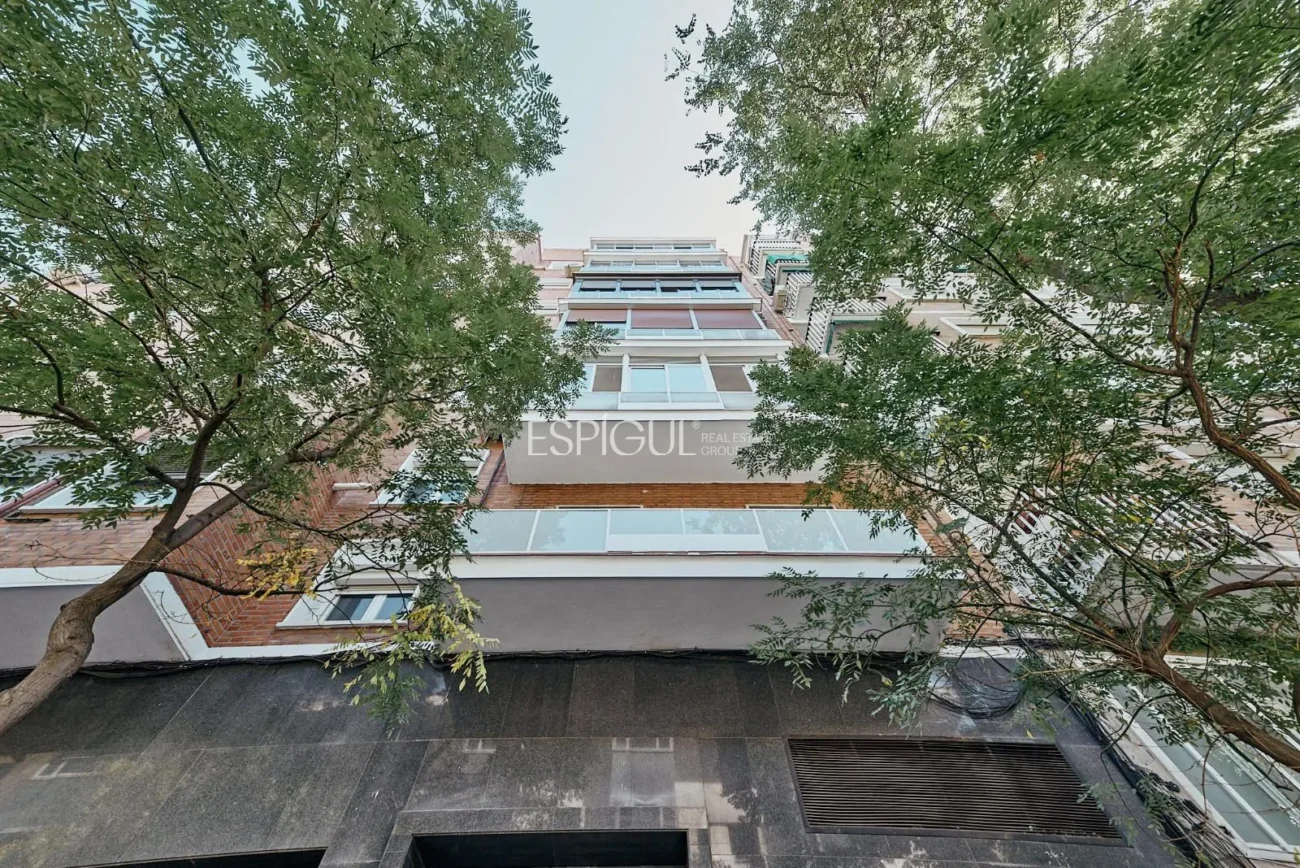 Exclusiva vivienda exterior en Calle Alcántara